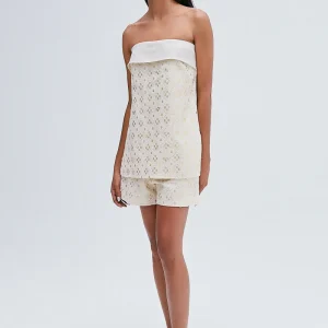 SHORTS BORDADO PAETE CRU