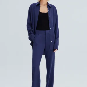 CALÇA RETA ELÁSTICO CINTURA SEDA AZUL CARBONO
