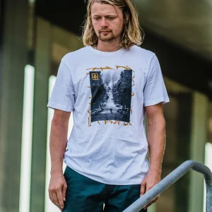 Camiseta Volcom Long Fit Skate Vitals Branca
