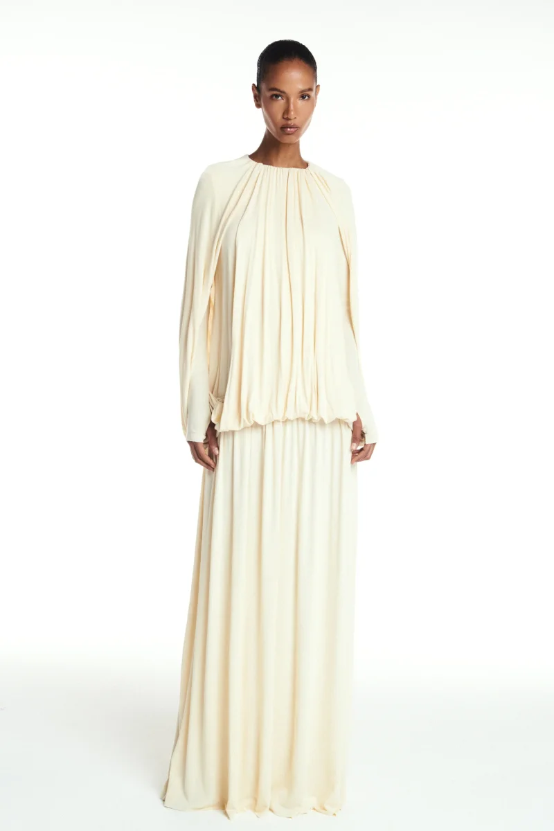 VESTIDO LONGO AMPLO CAPA MALHA MANTEIGA
